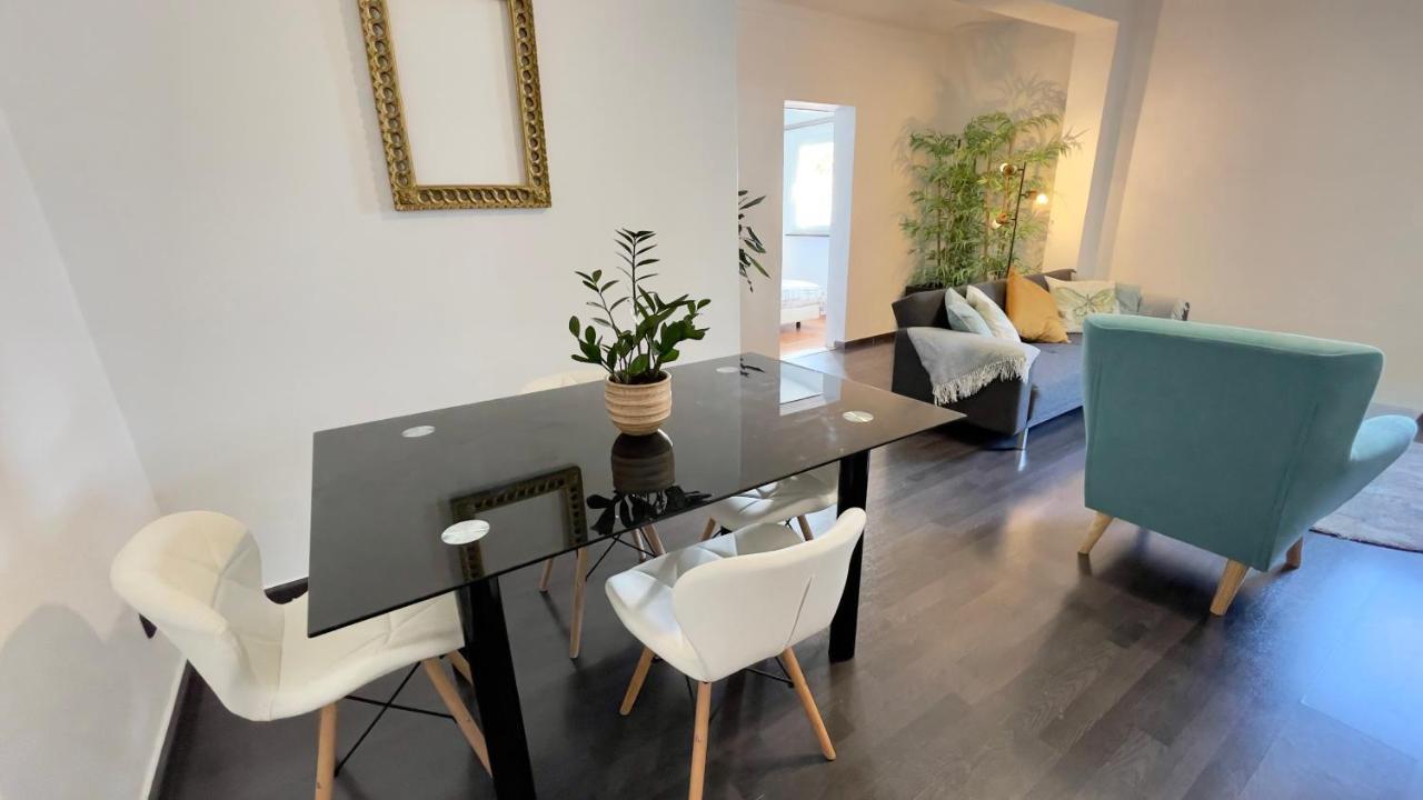 Apartamento T2 Com Terraco Grande Daire Quarteira Dış mekan fotoğraf