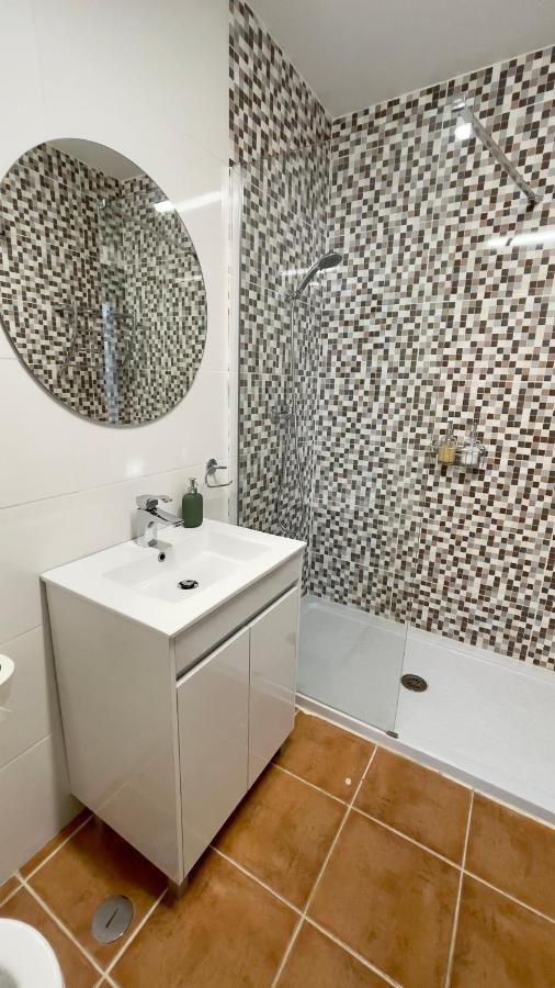 Apartamento T2 Com Terraco Grande Daire Quarteira Dış mekan fotoğraf